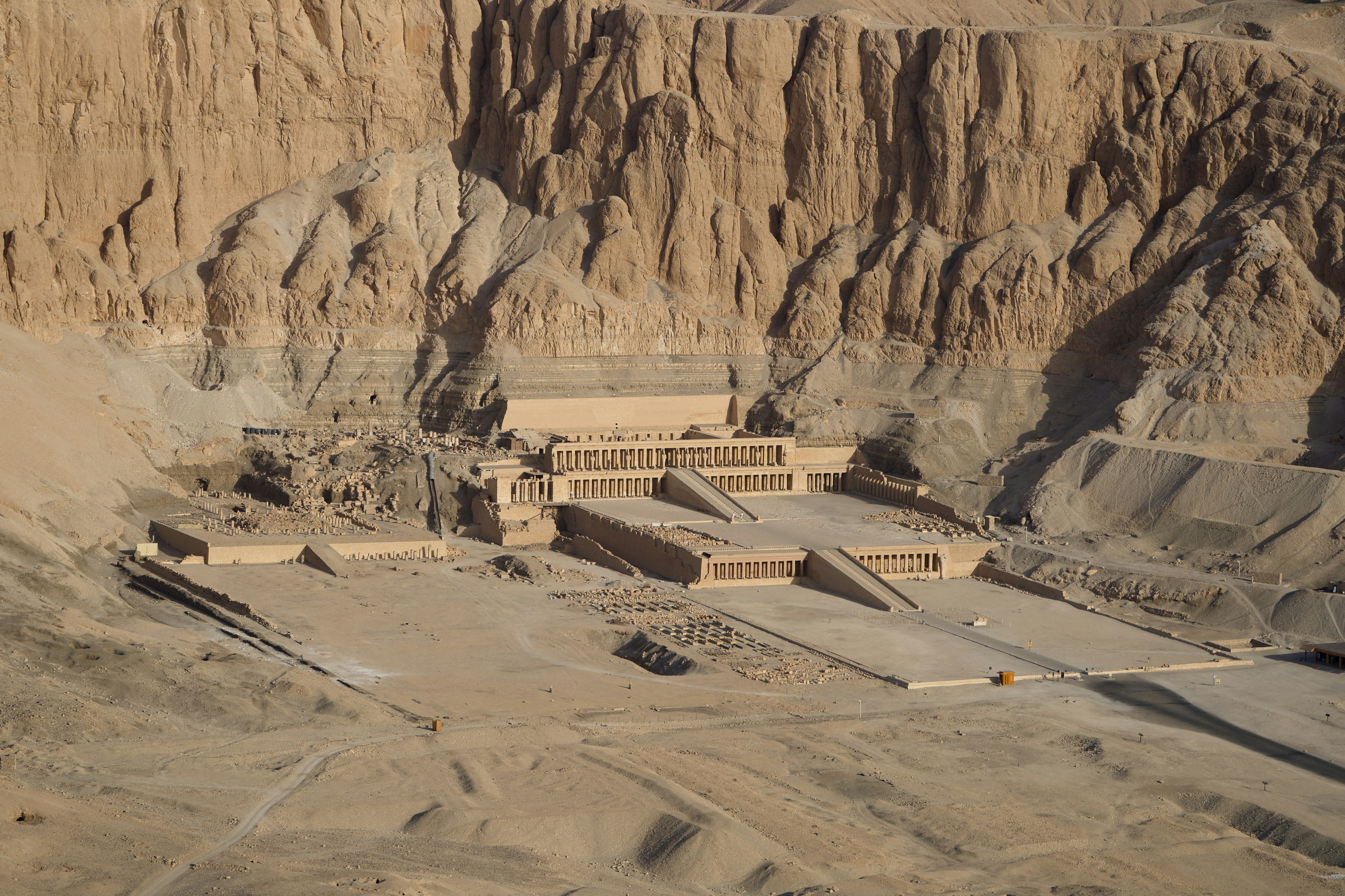 THE BEST OF THEBES - Image 1